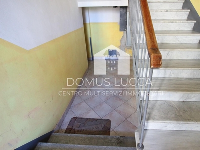 Quadrilocale in Vendita a Lucca, zona San Vito, 120'000€, 75 m², arredato