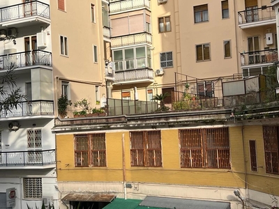 Quadrilocale in Vendita a Napoli, 380'000€, 120 m²