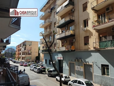 Quadrilocale in Vendita a Palermo, 155'000€, 135 m²