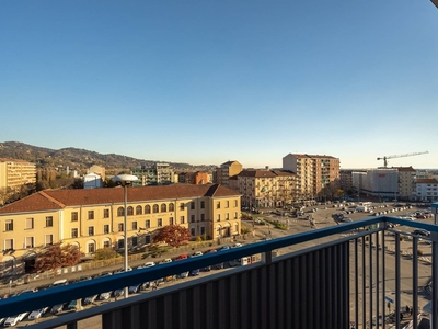 Quadrilocale in Vendita a Torino, zona Lingotto, 180'000€, 116 m²