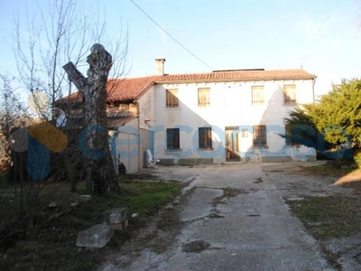 Rustico casale da ristrutturare, in vendita in Via Casoni, Longare