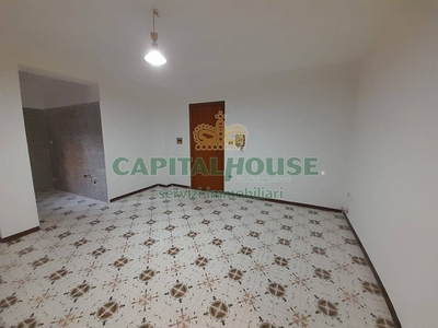 Trilocale in Affitto a Caserta, zona Centurano, 500€, 80 m²