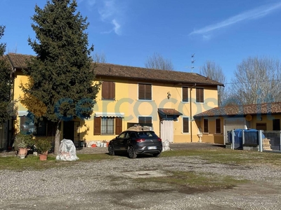 Villa a schiera in ottime condizioni, in vendita in Cascina Boraschina 2, Casalpusterlengo