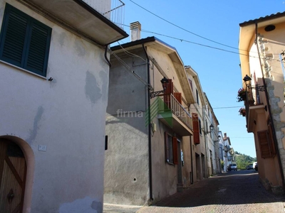 Villa a Schiera in vendita a Campli via Damiano Chiesa