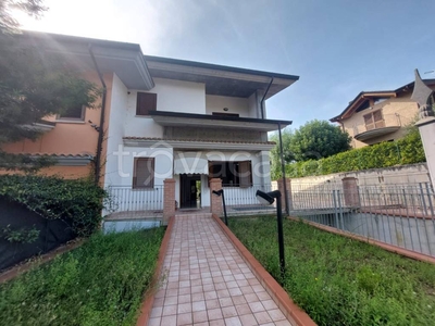 Villa a Schiera in vendita a Campli via Primo Riccitelli, 4