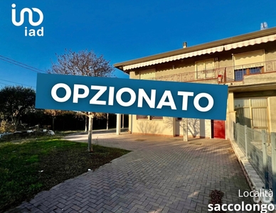 Villa Bifamiliare 7 locali di 250 m² a Saccolongo