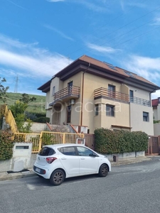Villa Bifamiliare in vendita a Catanzaro via Ugo Ortona