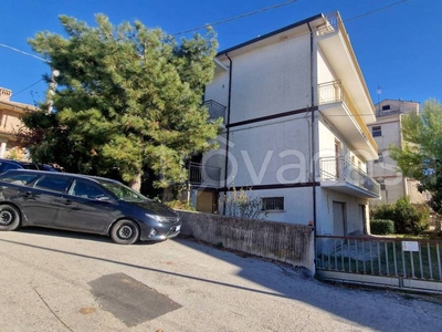 Villa Bifamiliare in vendita a Controguerra via San Rocco, 38