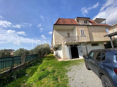 Villa Bifamiliare in vendita a Lamezia Terme via dei Brutii, 12
