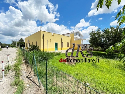 Villa Bifamiliare in vendita a Pisticci via Fuoteri