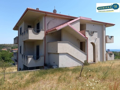 Villa Bifamiliare in vendita a San Sostene via Gorello