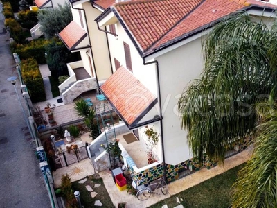 Villa Bifamiliare in vendita a Simeri Crichi località Chiusa