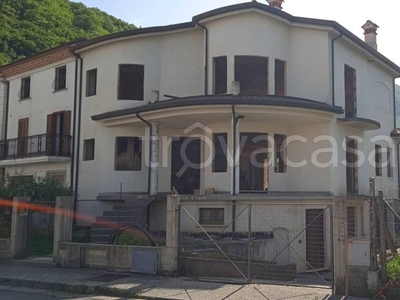 Villa Bifamiliare in vendita a Trecchina via Michele Schettini, 8