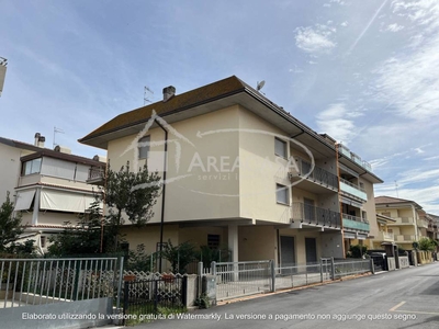 Villa Bifamiliare in vendita ad Alba Adriatica via Arno, 68