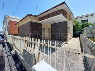 Villa Bifamiliare in vendita ad Alba Adriatica via firenze, 19