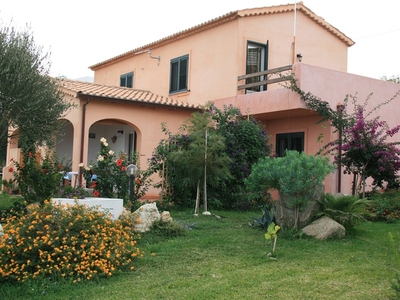Villa in Affitto a Vibo Valentia, zona mare, 1'200€, 80 m², arredato
