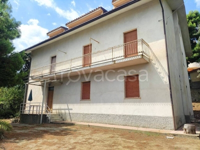 Villa in in vendita da privato a Cropani via Pietro Mancini