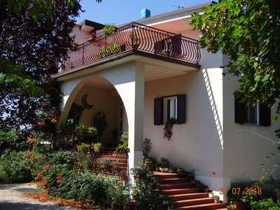 Villa in in vendita da privato a Marsicovetere corso Guglielmo Marconi, 50