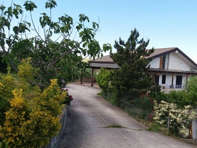 Villa in in vendita da privato a Potenza contrada Botte, 157A