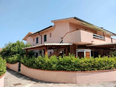 Villa in in vendita da privato a Villapiana via delle Ginestre, 48