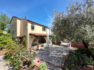 Villa in ottime condizioni a Sarzana