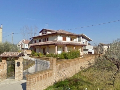 Villa in vendita a Campli