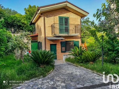 Villa in vendita a Catanzaro via Alfonso Frangipane