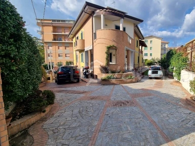 Villa in vendita a Catanzaro via Nicola Misasi