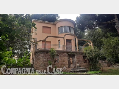 Villa in vendita a Catanzaro via Paolo Emilio Tulelli, 6