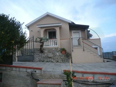 Villa in vendita a Catanzaro viale Fiume Mesima, 249, 88100 Cava-cuculera Nobile cz, Italia