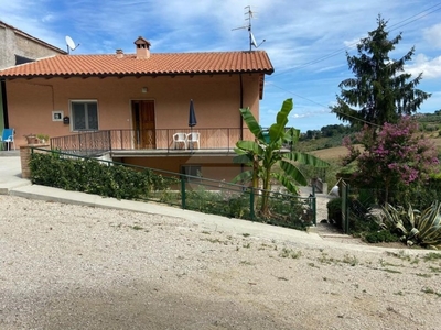 Villa in vendita a Cermignano c/da Santa Maria,