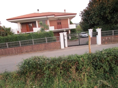 Villa in vendita a Chiaravalle Centrale loc. Pirivoglia