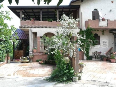 Villa in vendita a Chiaravalle Centrale santa lucia