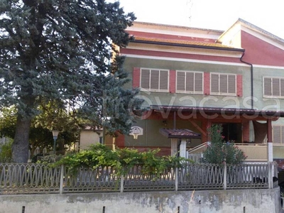 Villa in vendita a Civitella del Tronto via Tavolaccio Favale, 8