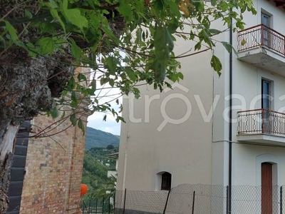 Villa in vendita a Colledara strada Provinciale di Isola del Gran Sasso d'Italia