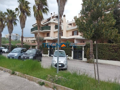 Villa in vendita a Corropoli viale Adriatico, 142
