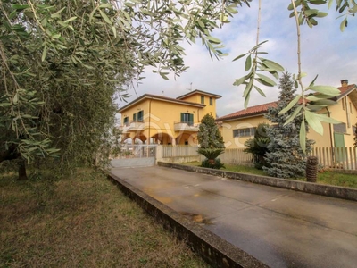 Villa in vendita a Giulianova via Cupa
