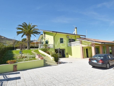 Villa in vendita a Martinsicuro via semaforo, 21
