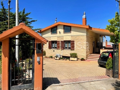 Villa in vendita a Matera contrada San Giacomo, 24