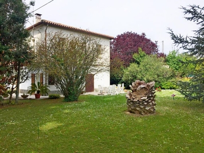 Villa in vendita a Nereto via Guido dell'Orso