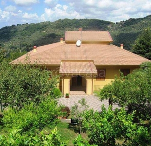 Villa in vendita a Nocera Terinese contrada Varano