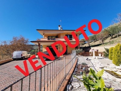 Villa in vendita a Notaresco via Antonio Gramsci, 8