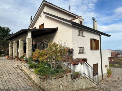 Villa in vendita a Potenza via Rifreddo, 479