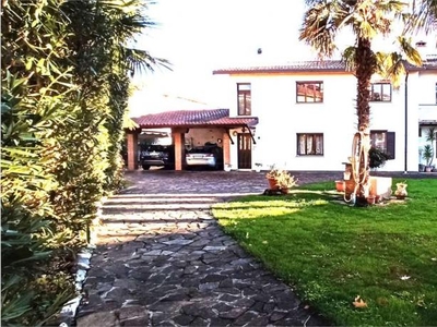 villa in vendita a Romans d'Isonzo