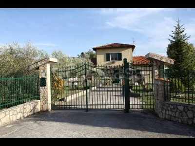 Villa in vendita a Satriano di Lucania via Cammardella