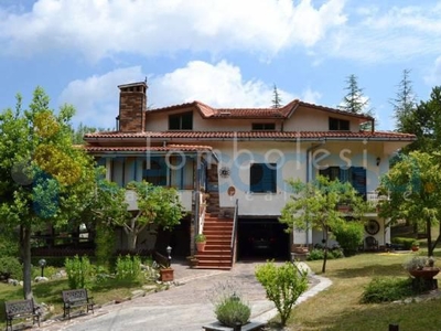 Villa in vendita a Serra Sant'Abbondio