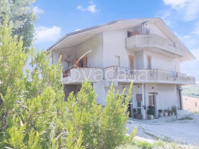 Villa in vendita ad Atri via Borgo Nuovo