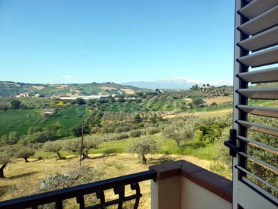 Villa in vendita ad Atri via Sicilia