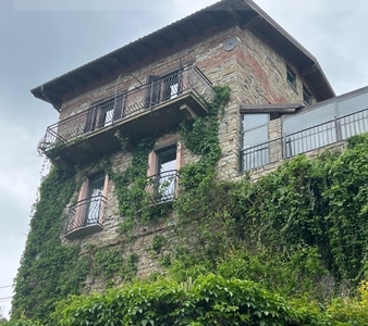 villa indipendente in vendita a Cremolino