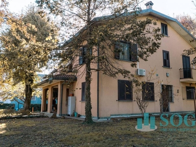 villa indipendente in vendita a Pessano con Bornago